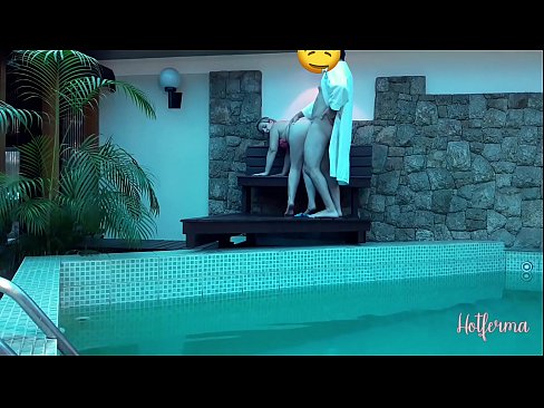 ❤️ O xefe invita a criada á piscina, pero non puido resistirse a un quente ️❌ Porno casero a nós gl.ideabuffet.top ️❤